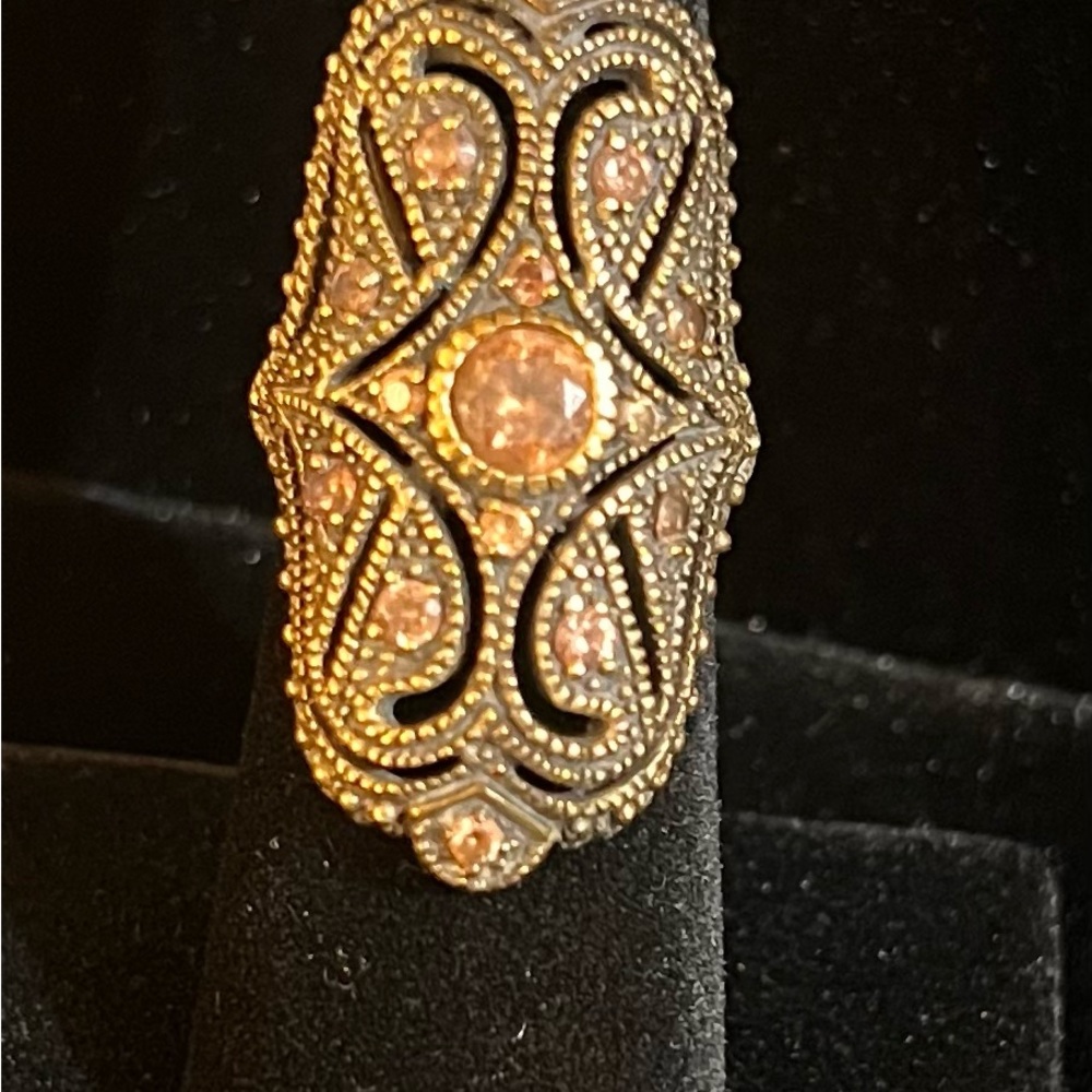 ParkLane Jewelry Isabella ring. Genuine topaz Swarovski crystals on bronze tone.